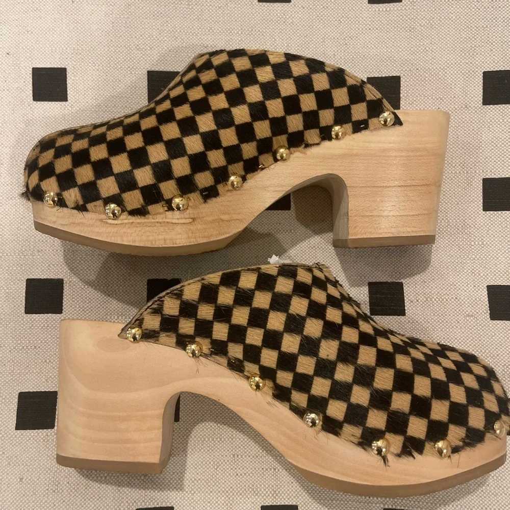 Sabot YouYou Checkered Calf Hair Handmade Clog Heels - Picture 5 of 8